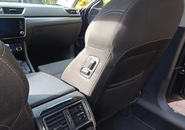 Skoda Superb cena 63456 przebieg: 324000, rok produkcji 2018 z Zwierzyniec małe 497